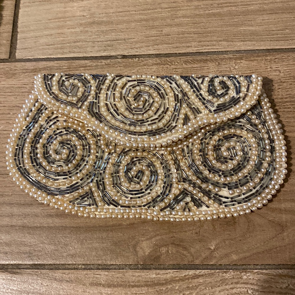 Vintage MM Kane beaded clutch